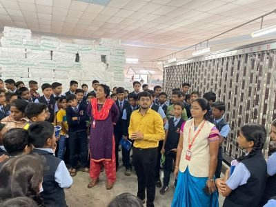 MIDC filed visit by NKVS students 