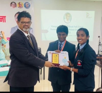 Prakash Public School Urun Islampur has organised  an  inter school Debate Competition. In this competition Nav Krishna Valley School EM team  participated & got Third Rank