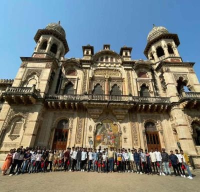 नव कृष्णा व्हॅली सीबीएससी अँड स्टेट बोर्ड मुलांची गुजरात ट्रिप