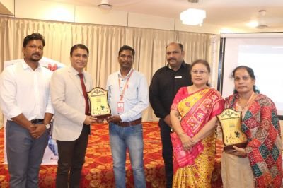 Both our IT teachers were honored by momemto and certificate at Panchgani