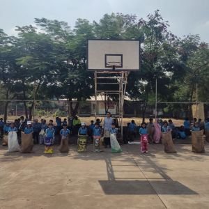 Annual Sports Meet Organized by Nav Krishna Valley School (English Medium)

Kupwad Representative - Under the auspices of the Suraj Foundation Group of Nav Krishna Valley School and Junior College, the Annual Sports Meet is being organized from the 7th to the 10th of November, 2024. The event was inaugurated by Mr. Paras Patil, Assistant Sports Officer from the Sangli District Sports Office and recipient of the Shiv Chhatrapati Award.
