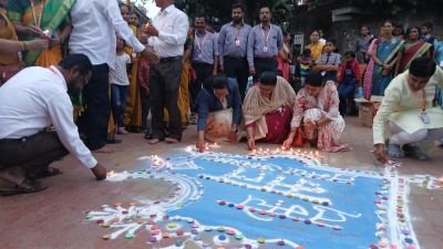 नव कृष्णा व्हॅली स्कूल अँड ज्युनियर कॉलेज व रोटरी क्लब कृष्णा व्हॅली सांगली यांच्या संयुक्त विद्यमाने मतदान जागृती अभियान व त्रिपुरारी पौर्णिमा सेलिब्रेशन केली